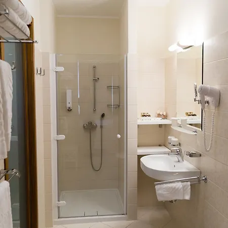 Hotel Triglav Dobrna 3*